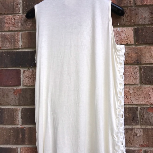 🔥🔥SW WHITE EYELET HEAVY TANK SMALL❤️❤️ - Picture 2 of 3
